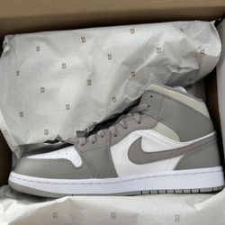 Nike Jordan 1 Mid Linen Color Brand New