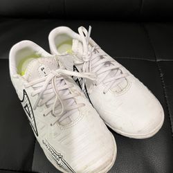 Kids Soccer Shoes