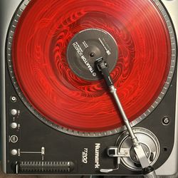 NUMARK tt200 Turntable 