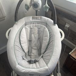 Baby Swing/bouncer