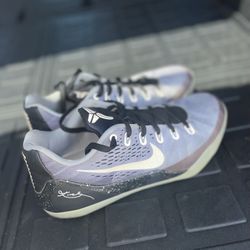 Nike Kobe 9 EM premium metallic silver Size 10.5