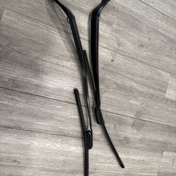 17-25 CHRYSLER VOYAGER PACIFICA FRONT LH-RH SIDE WINDSHIELD WIPER ARM OEM