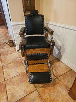 Barbers chair, 1890s to 1920s