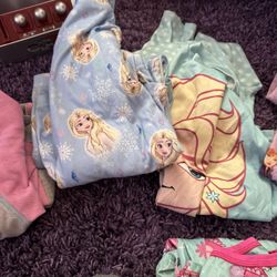 Pajamas, Size 8 All For 25 Or Seven Pair Five Pajamas Two Night Counts