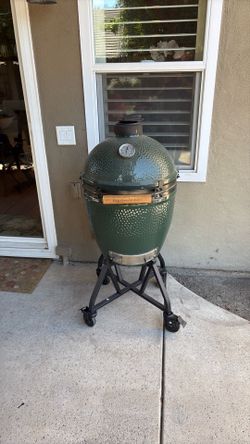 18.25in  Green egg w/ expandable insert