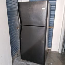 Fridge In Working Condition Delivery Available 