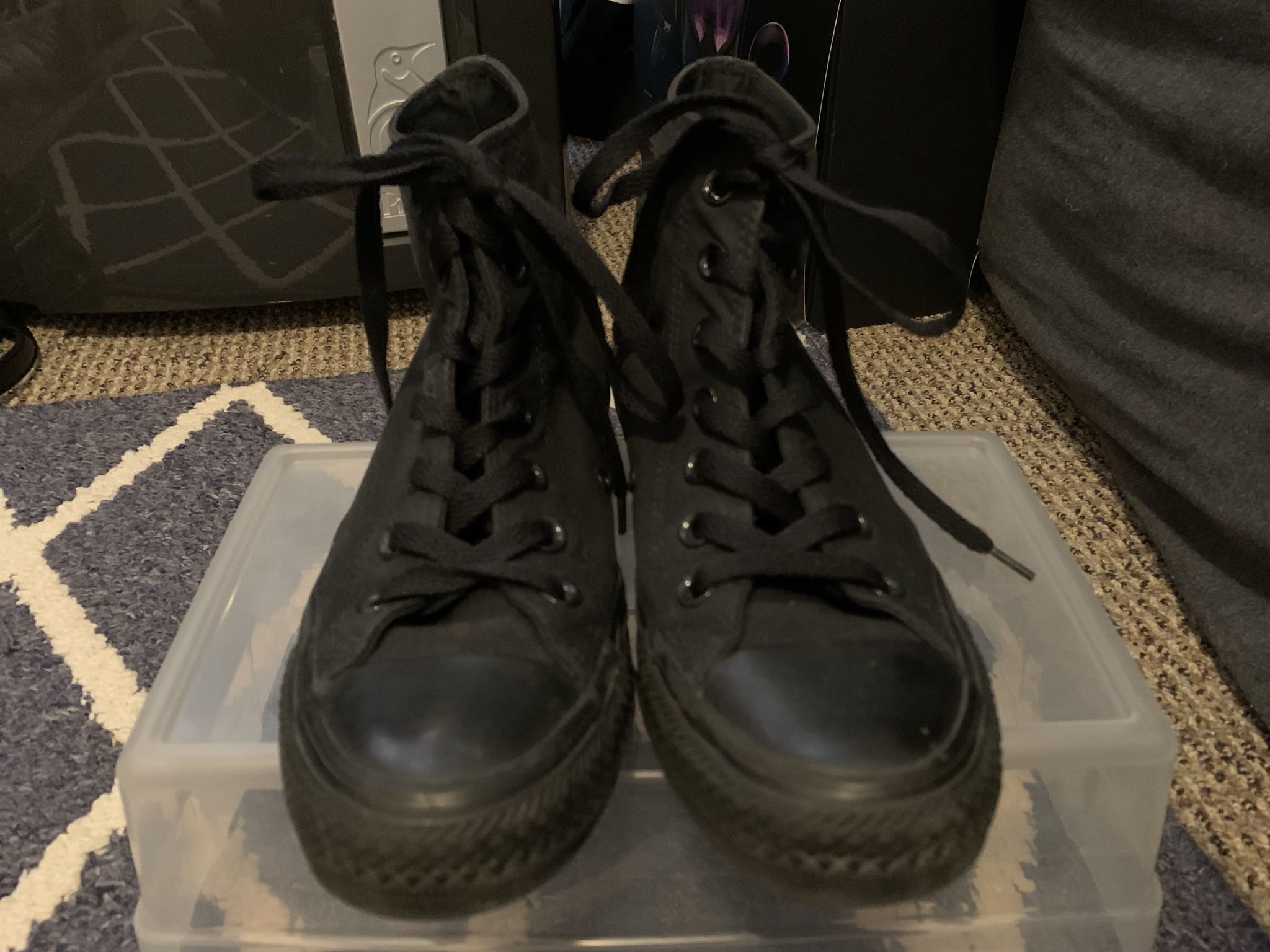 Women Converse Sizes 6.5