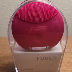 Foreo Luna T-Sonic Cleansing Tool