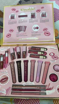 Lip kit