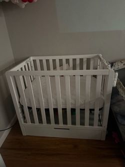 Small crib