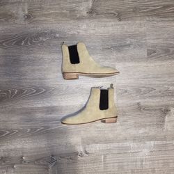 Urban Outfitters Chelsea Boots