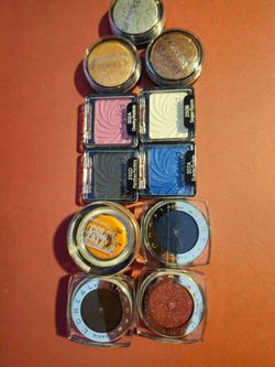 New eye shadow set of 11