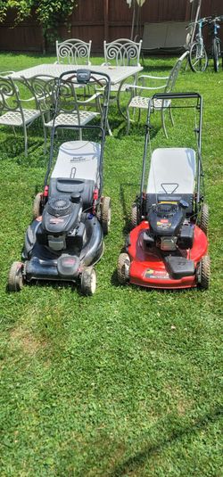 2 Self-propelled Lawn Mower (Toro 149cc and Honda 160) Good condition