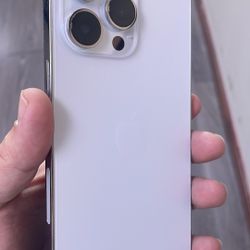 iPhone 14 Pro Max 256GB Unlocked Available On New Year Sale For Limited Time