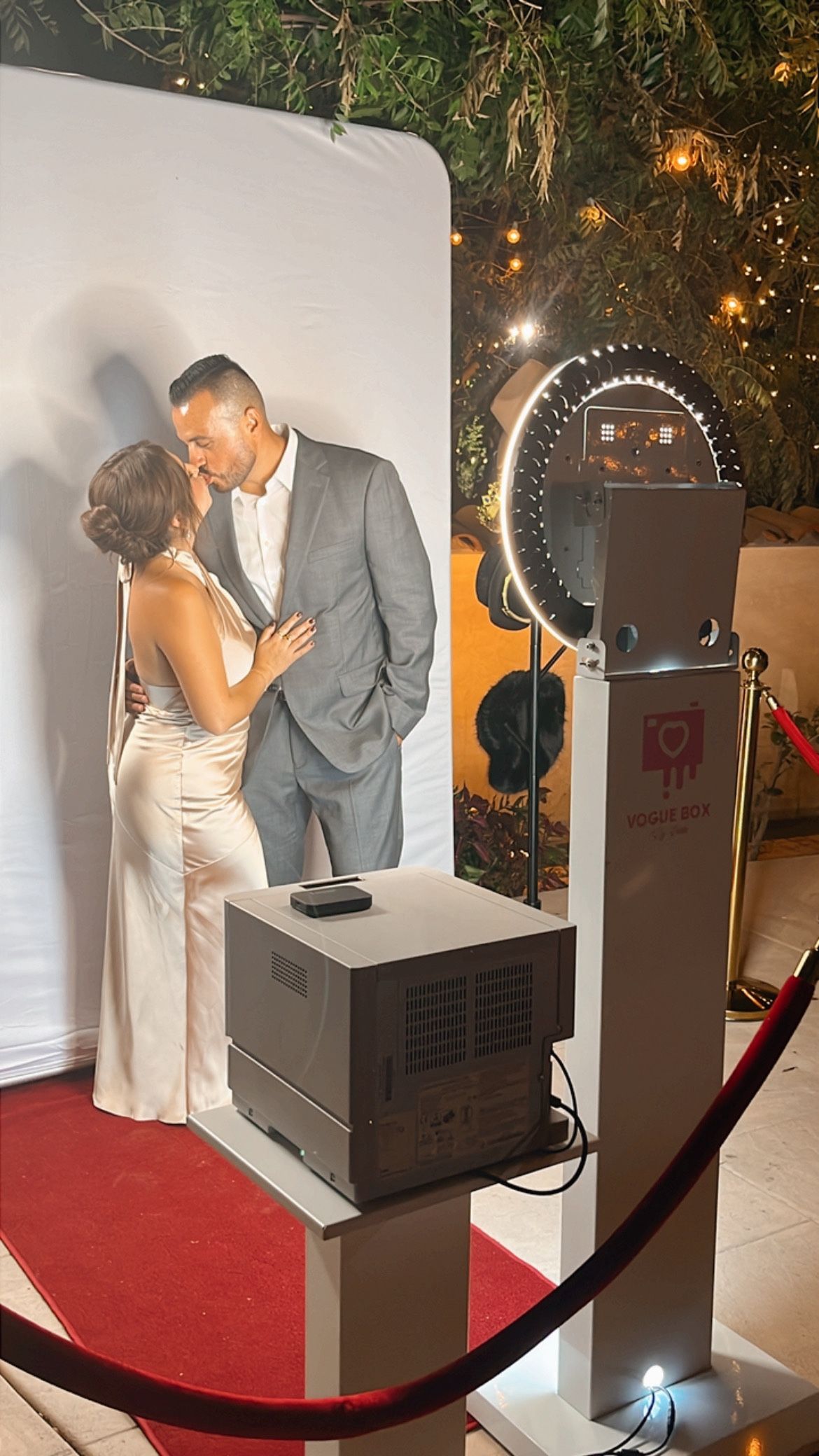 Photo Booth - Backdrops, Red Carpet, Props And More 