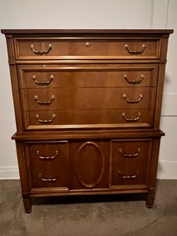 Bassett “Perlatto” 3-Piece Suite (Dresser w/ Mirror + Highboy + Nightstand)