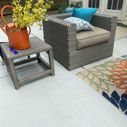 Outside Furniture Set Couch 2 Tables 2 Chairs