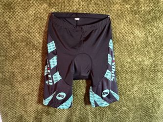 Spooned cycling shorts