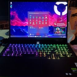 Lenovo Legion Pro 7i  275hx, 64gb DDR, Rtx 5090 2TB SSD 1 Yr WARRANTY 