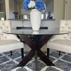 Dinning Table With Chairs 