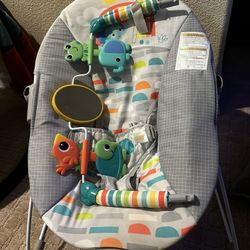 baby vibrating bouncer 