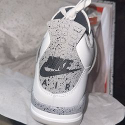 Air Jordan retro 4 Cement 2025 Size 9.5