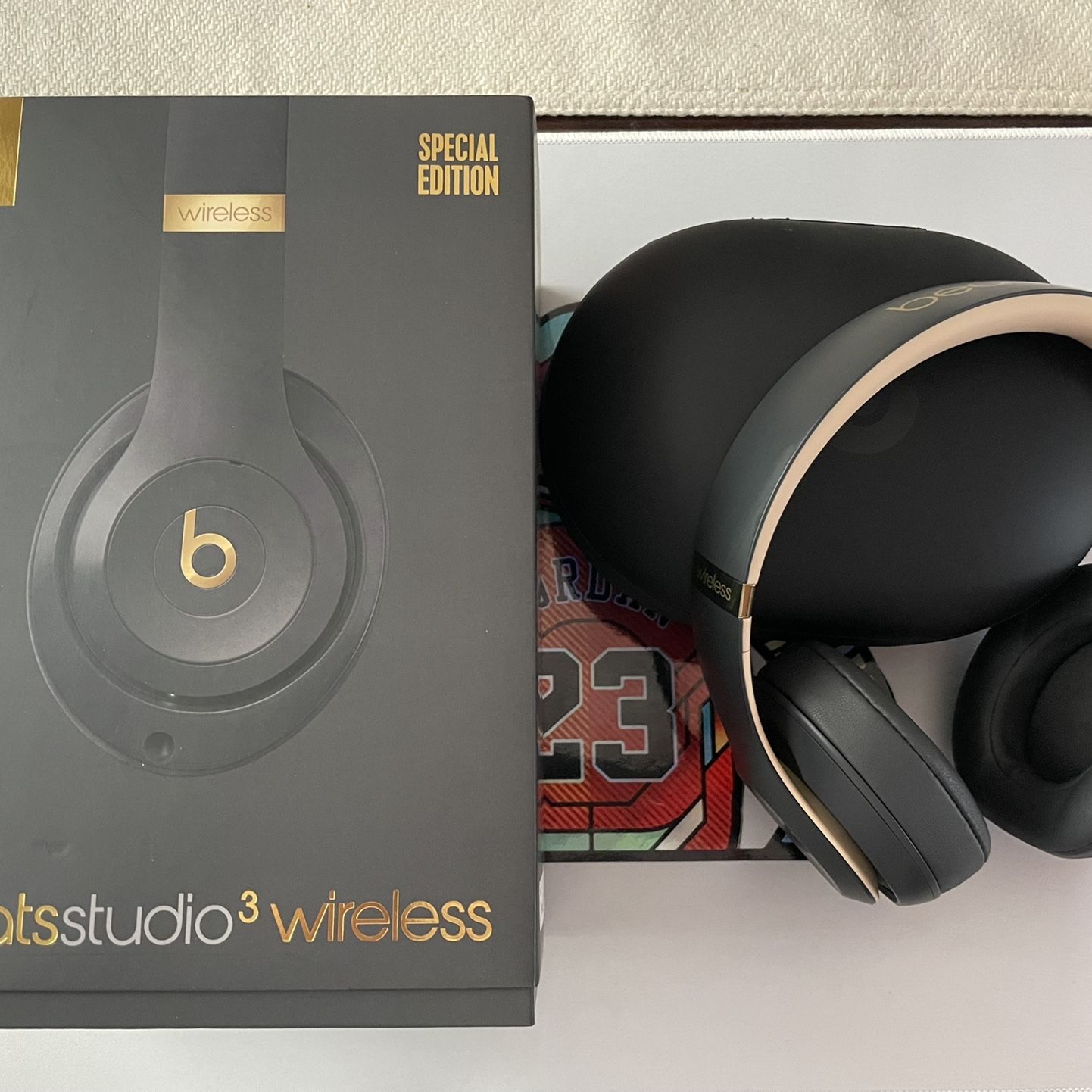 Beats Studio3 Wireless Over-ear Headphones Special Edition Shadow