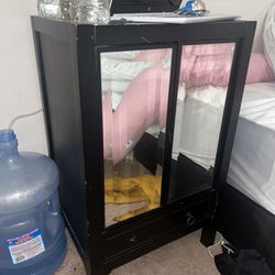2 Large Mirrors Night Stands 