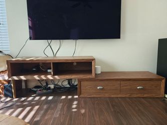 Entertainment center
