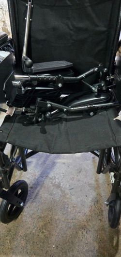 Tengo Esta Silla de Ruedas Para Aduto Ho Niño