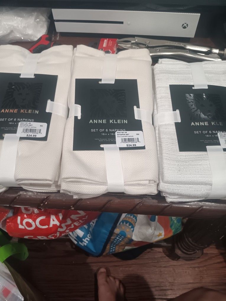 Anne Klein Napkins