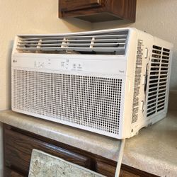 LG  AC Unit Perfect for hot summer