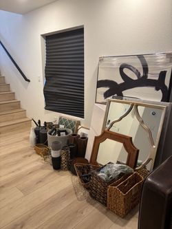 FOR SALE: Home decor (read description)