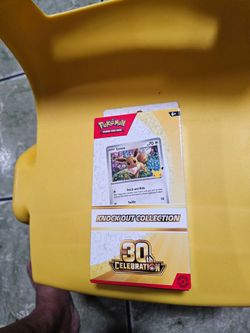 Pokemon 30th celebration Knock Out Collection