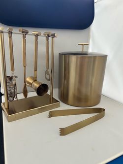 Gold Metal Tool Bar set. Pick up in Jupiter