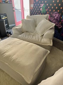 Cloud Chase Lounge + Ottoman – White