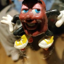 California Raisens Figure 