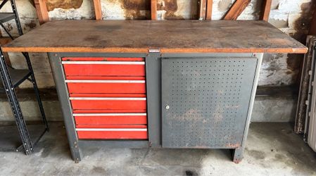 Vintage Craftsman Workbench / Tool Chest with 5 Drawers & Cabinet
