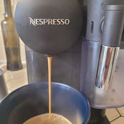 Nespresso lattissima Delonghi 