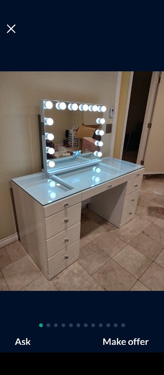 Brand New Vanity Set With Bluetooth Hollywood Mirror LED Light
White Top Tempered Glasss
Diamond Knobs
9 Drawers Smooth Rails
$989 + Tax
FREE LOCAL