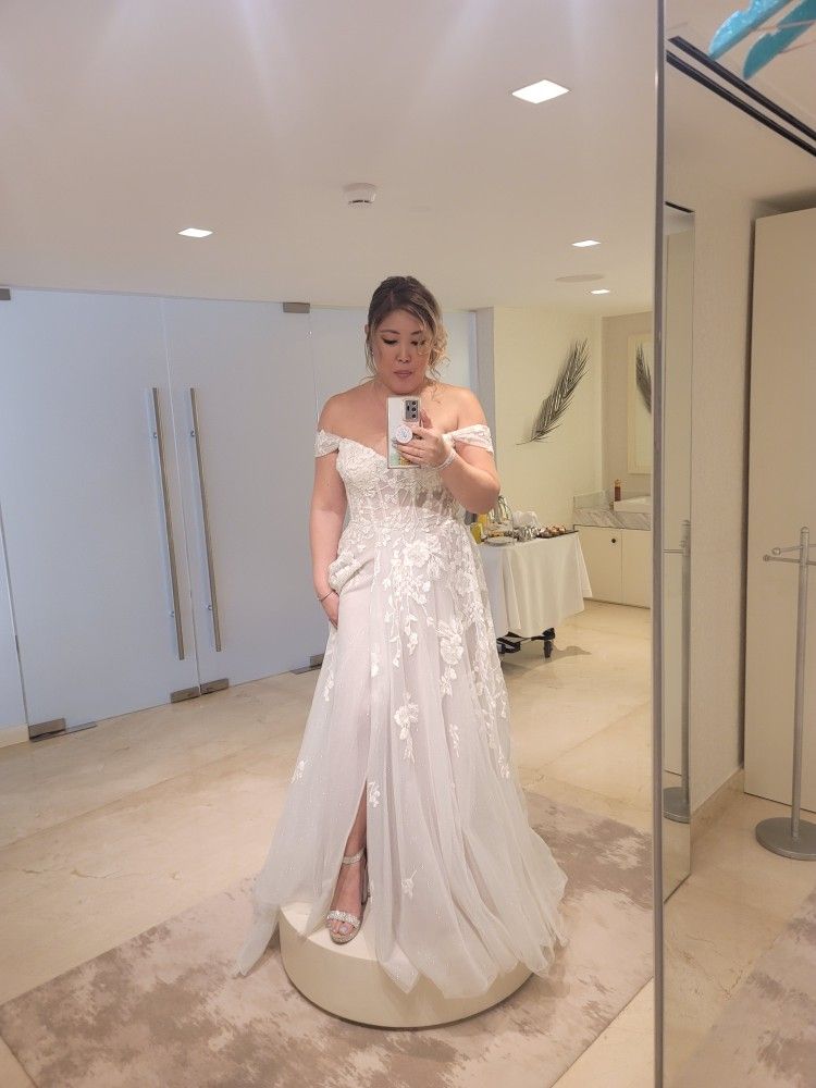 Galina SIGNATURE Wedding Dress Worn Once