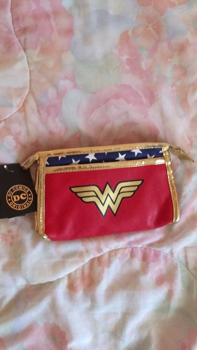 Cute Wonder Woman Clutch Handbag Purse✨