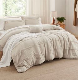 Bedsure King Comforter Set 4 Piece, Beige Boho, Pinch Pleat, All-Season
Bed in a Bag, Bedding Sets, Bedroom, Fall & Winter, Gift for Women, Breathable