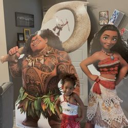 Moana Theme Party Statue.. I only have Maui not Moana for sale.