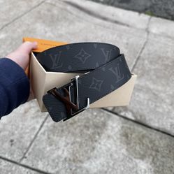 Louis Vuitton Men Belt Size 32-34