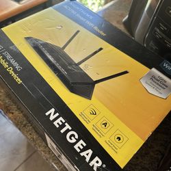 Wifi Router netgear Nighthawk Brand New! Couldnt Get To Connect To My Systems In My Area 