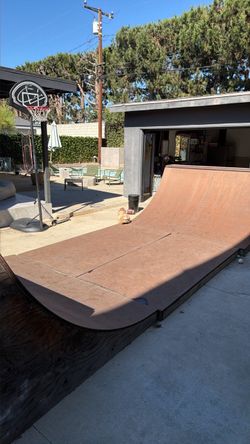 Half pipe- Skate Ramp