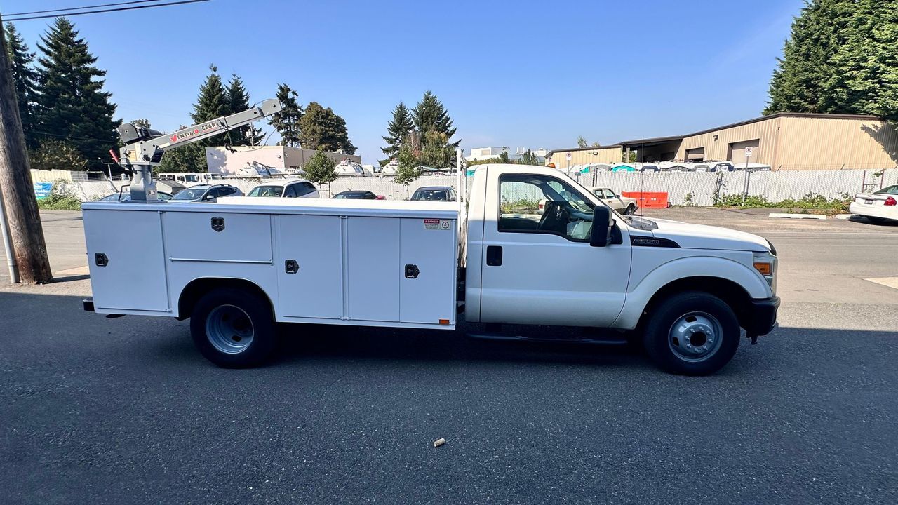 2011 Ford F-350 Chassis