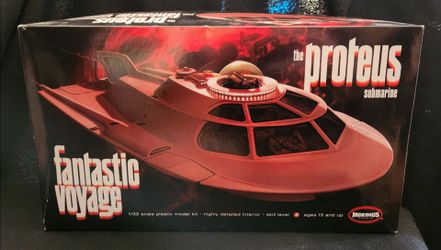 Moebius Models 1/32 Scale Proteus Submarine Model from the 1967 film Fantastic Voyage New with Lighting Kit
