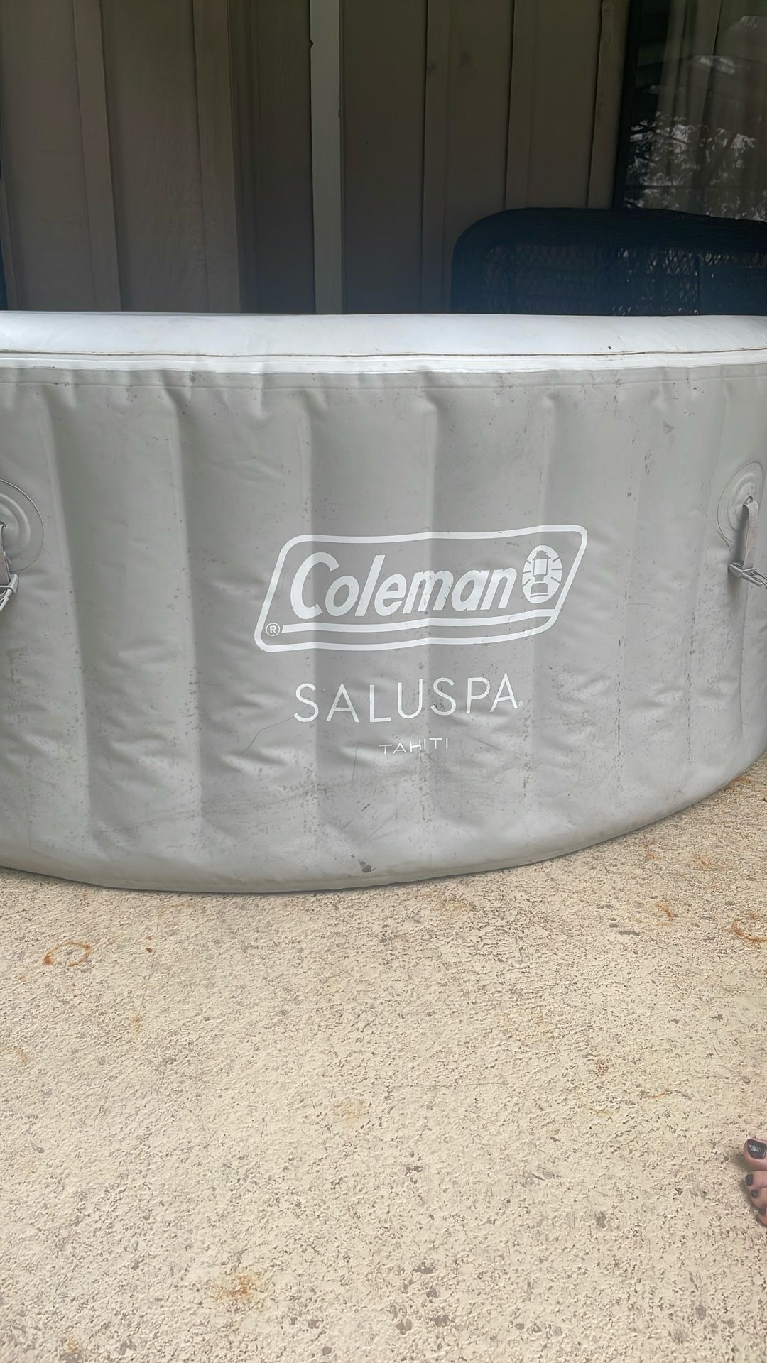 Coleman saluspa tahiti (hot tub)